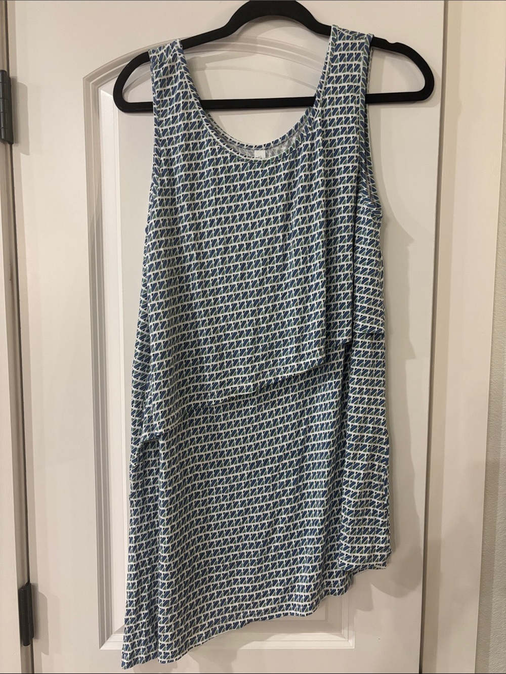 Latched Mama Blue and White Patterned Nursing Tank